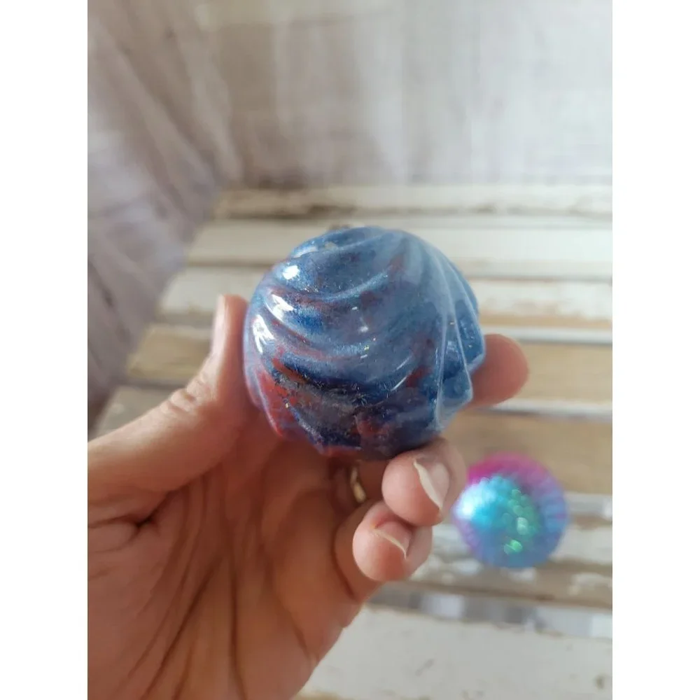Tie dye Blue sparkle‎ pink plastic ball ornament se